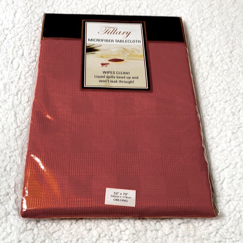 NewTillary Microfiber Tablecloth. Color/Spice, 52x70 Oblong.